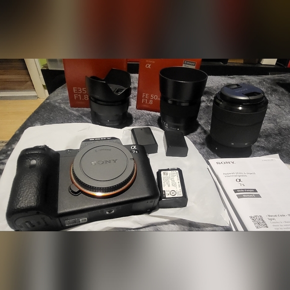 Sony A7II full frame camera - Picture 1 of 5